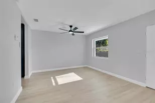 2769 Wisteria Pl, Sarasota, FL 34239 - Photo 15
