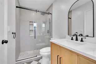 2769 Wisteria Pl, Sarasota, FL 34239 - Photo 49