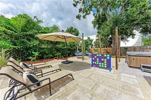 2304 Bahia Vista St, Sarasota, FL 34239 - Photo 5