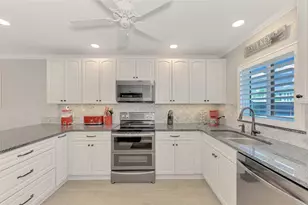 1608 Stickney Point Rd, Sarasota, FL 34231 - Photo 25