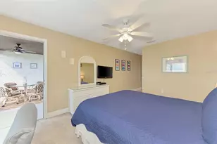 1608 Stickney Point Rd, Sarasota, FL 34231 - Photo 31