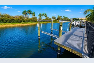 1706 8th Street E, Palmetto, FL 34221 - Photo 5