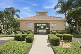 3717 Parkridge Cir, Sarasota, FL 34243 - Photo 45