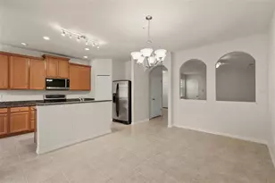 3717 Parkridge Cir, Sarasota, FL 34243 - Photo 17