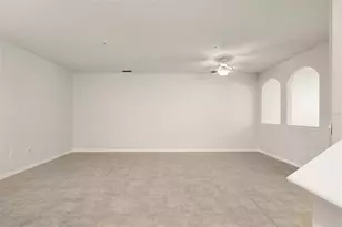 3717 Parkridge Cir, Sarasota, FL 34243 - Photo 9