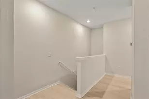 3717 Parkridge Cir, Sarasota, FL 34243 - Photo 25