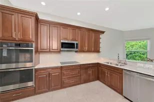 4953 Gardiners Bay Cir, Sarasota, FL 34238 - Photo 11