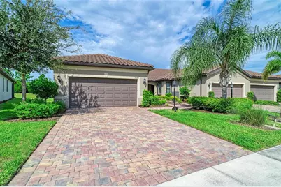 17648 Northwood Place, Lakewood Ranch, FL 34202 - Photo 3