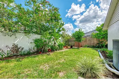 3911 77th Place E, Sarasota, FL 34243 - Photo 37