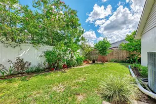 3911 77th Pl E, Sarasota, FL 34243 - Photo 37