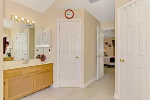 3911 77th Pl E, Sarasota, FL 34243 - Photo 21