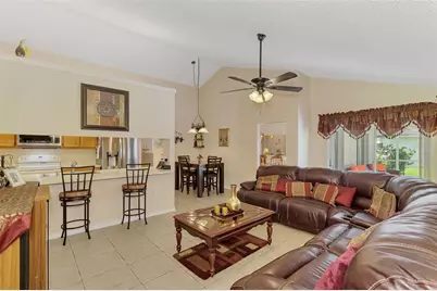 3911 77th Place E, Sarasota, FL 34243 - Photo 13