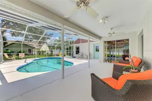 3911 77th Pl E, Sarasota, FL 34243 - Photo 29
