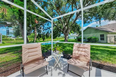 3911 77th Place E, Sarasota, FL 34243 - Photo 3