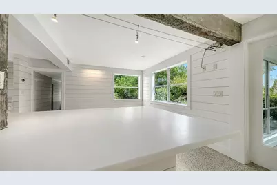 7665 Sanderling Road, Sarasota, FL 34242 - Photo 23