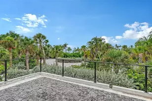 7665 Sanderling Rd, Sarasota, FL 34242 - Photo 55