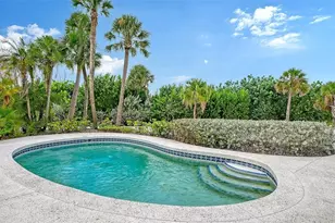 7665 Sanderling Rd, Sarasota, FL 34242 - Photo 81