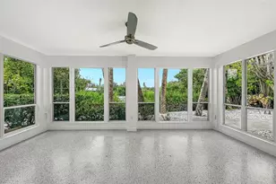 7665 Sanderling Rd, Sarasota, FL 34242 - Photo 33