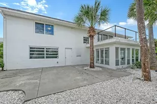7665 Sanderling Rd, Sarasota, FL 34242 - Photo 75