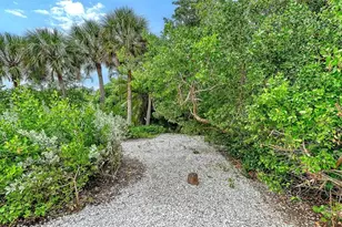 7665 Sanderling Rd, Sarasota, FL 34242 - Photo 79