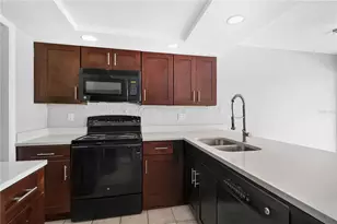 1125 Longfellow Way, Sarasota, FL 34243 - Photo 9