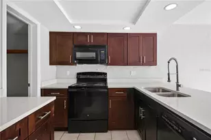 1125 Longfellow Way, Sarasota, FL 34243 - Photo 3