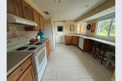 650 Hartford Drive NW, Port Charlotte, FL 33952 - Photo 5