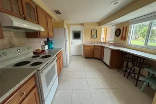 650 Hartford Dr NW, Port Charlotte, FL 33952 - Photo 5