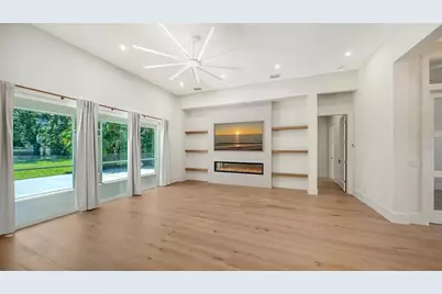 2729 Harvest Drive, Sarasota, FL 34240 - Photo 9