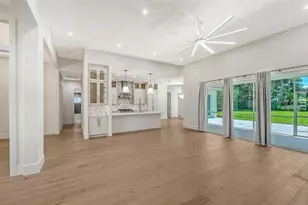 2729 Harvest Dr, Sarasota, FL 34240 - Photo 11