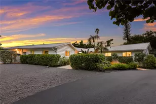 6561 Bayou Hammock Rd, Longboat Key, FL 34228 - Photo 5