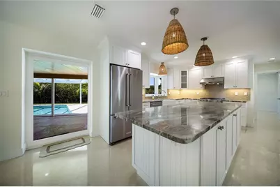 6561 Bayou Hammock Road, Longboat Key, FL 34228 - Photo 11
