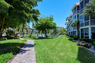 1300 N Portofino Dr, Sarasota, FL 34242 - Photo 33