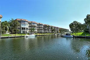 1300 N Portofino Dr, Sarasota, FL 34242 - Photo 29