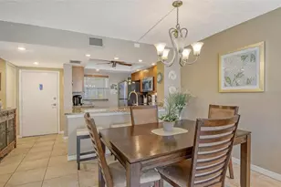 1300 N Portofino Dr, Sarasota, FL 34242 - Photo 9