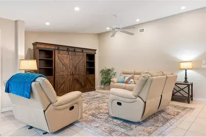 2756 Clubhouse Drive #202, Sarasota, FL 34232 - Photo 5