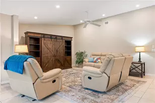 2756 Clubhouse Dr, Sarasota, FL 34232 - Photo 5