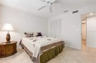 2756 Clubhouse Dr, Sarasota, FL 34232 - Photo 25