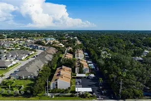 2756 Clubhouse Dr, Sarasota, FL 34232 - Photo 33