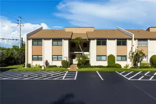 2756 Clubhouse Dr, Sarasota, FL 34232 - Photo 1