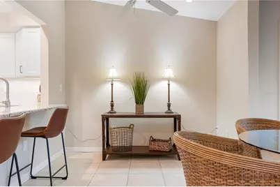 2756 Clubhouse Drive #202, Sarasota, FL 34232 - Photo 11