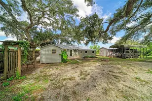 1609 Saffold Park Dr, Ruskin, FL 33570 - Photo 11