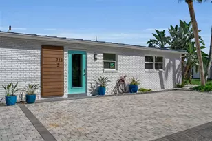 713 St Judes Dr S, Longboat Key, FL 34228 - Photo 1