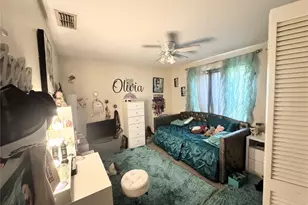 2558 Wood Oak Dr, Sarasota, FL 34232 - Photo 13