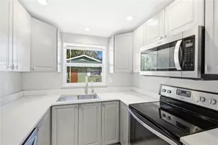 5320 Moeller Ave, Sarasota, FL 34233 - Photo 7