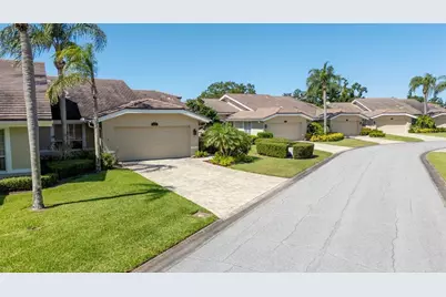 4044 Penshurst Park, Sarasota, FL 34235 - Photo 71
