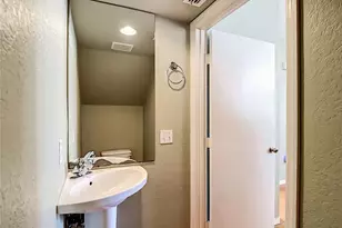 4008 Bangalow Palm Ct, Tampa, FL 33624 - Photo 19