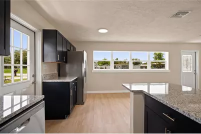2057 Garden Parkway, Bradenton, FL 34205 - Photo 11