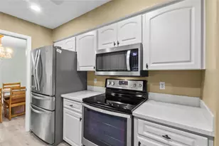 5717 Timberlake Cir, Sarasota, FL 34243 - Photo 11