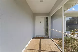 5717 Timberlake Cir, Sarasota, FL 34243 - Photo 5
